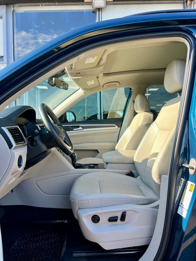 2022 Volkswagen Atlas 3.6L V6 SE w/Technology 4MOTION - 22982549 - 13