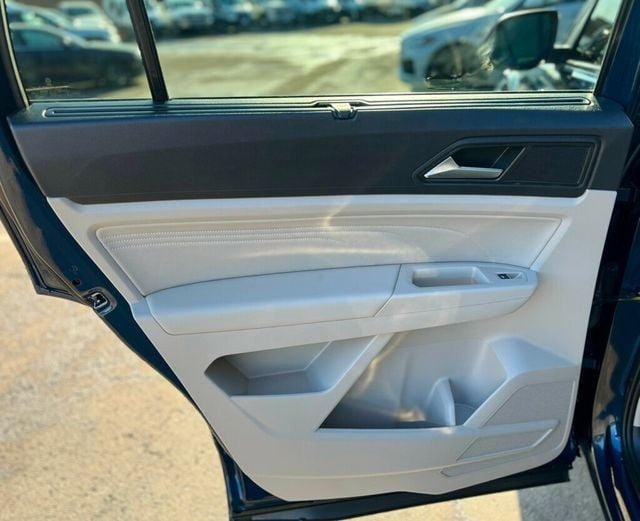 2022 Volkswagen Atlas 3.6L V6 SE w/Technology 4MOTION - 22982549 - 14