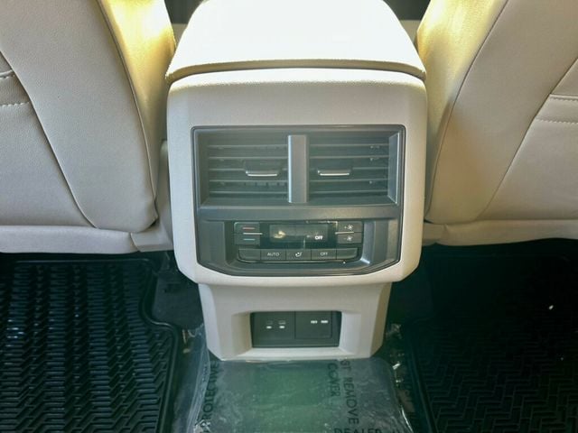 2022 Volkswagen Atlas 3.6L V6 SE w/Technology 4MOTION - 22982549 - 17