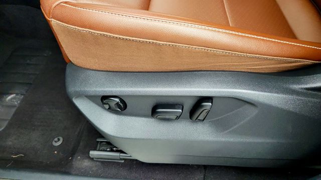 2022 Volkswagen Atlas 3.6L V6 SE w/Technology 4MOTION w/ Pano Sunroof & Black Wheels - 23020211 - 10