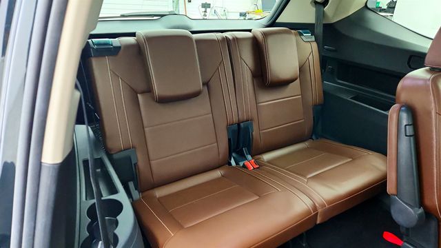 2022 Volkswagen Atlas 3.6L V6 SE w/Technology 4MOTION w/ Pano Sunroof & Black Wheels - 23020211 - 21