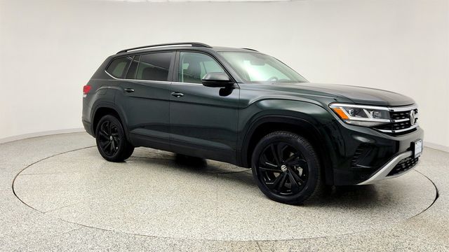 2022 Volkswagen Atlas 3.6L V6 SE w/Technology 4MOTION w/ Pano Sunroof & Black Wheels - 23020211 - 2