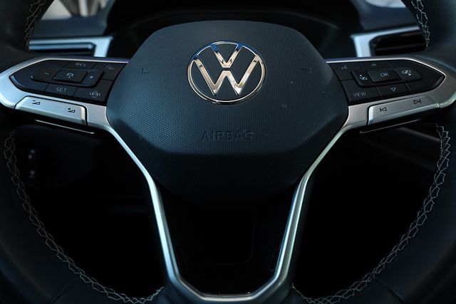 2022 VOLKSWAGEN ATLAS 3.6L V6 SE w/Technology FWD - 22943595 - 32