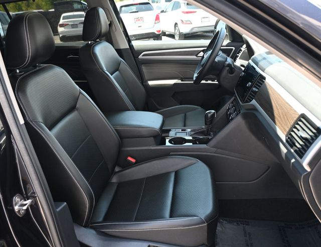 2022 Volkswagen Atlas 3.6L V6 SE w/Technology FWD - 23046301 - 17