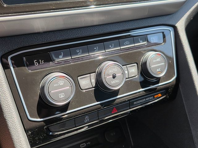 2022 Volkswagen Atlas 3.6L V6 SE w/Technology FWD - 22909559 - 38