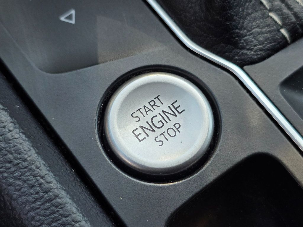 2022 Volkswagen Atlas 3.6L V6 SE w/Technology FWD - 22909559 - 43