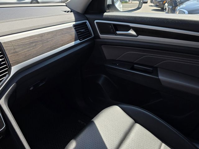 2022 Volkswagen Atlas 3.6L V6 SE w/Technology FWD - 22909559 - 44