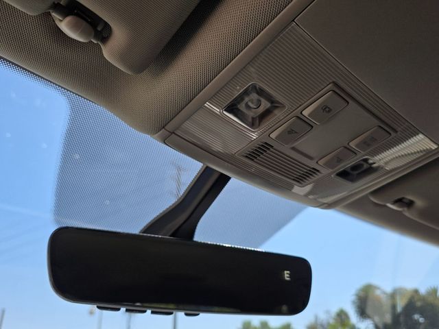 2022 Volkswagen Atlas 3.6L V6 SE w/Technology FWD - 22909559 - 45