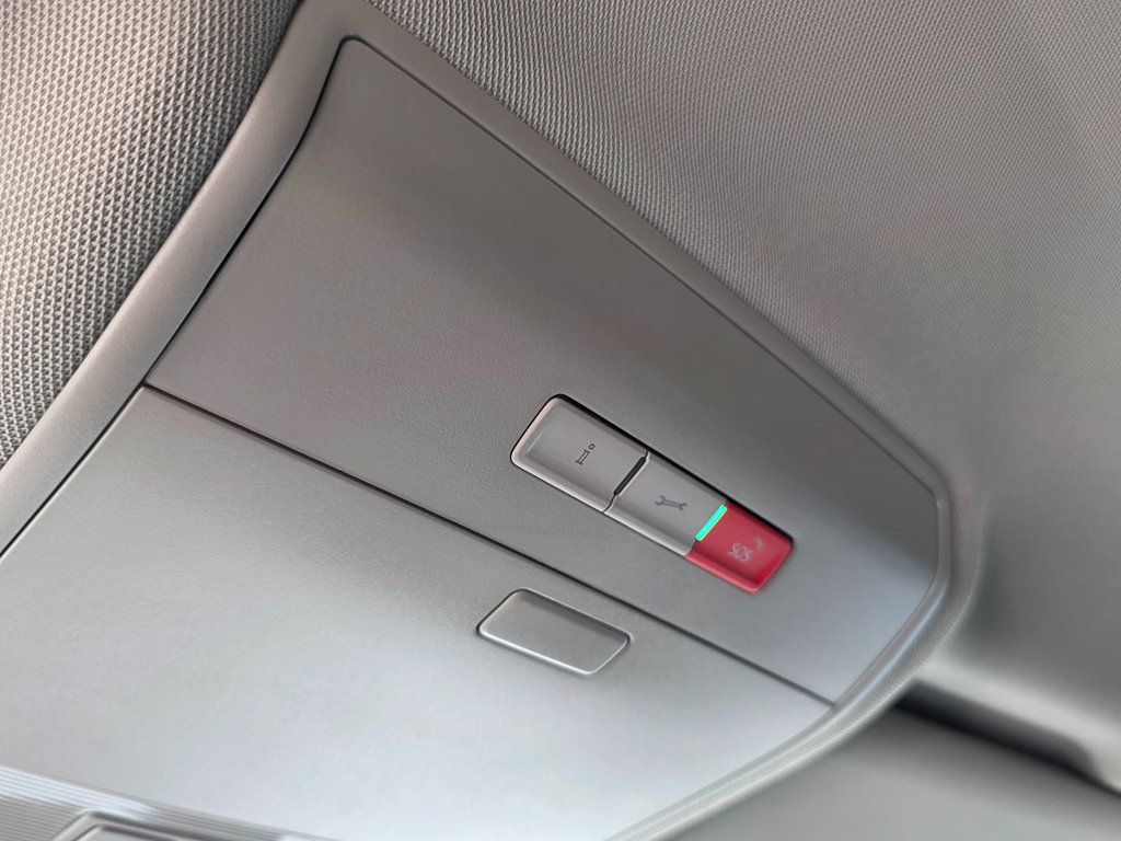 2022 Volkswagen Atlas 3.6L V6 SE w/Technology FWD - 22909559 - 46