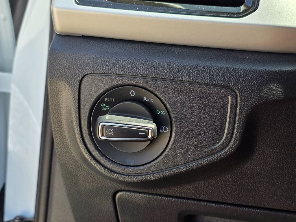 2022 Volkswagen Atlas 3.6L V6 SE w/Technology FWD - 22909559 - 49