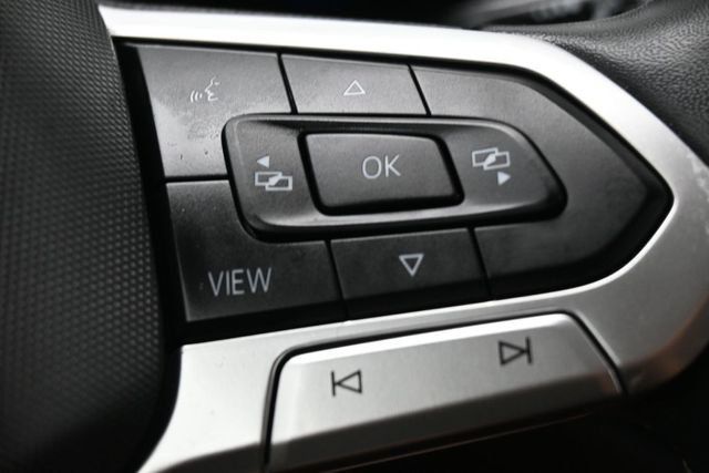 2022 Volkswagen Atlas 3.6L V6 SE w/Technology FWD - 23057135 - 18