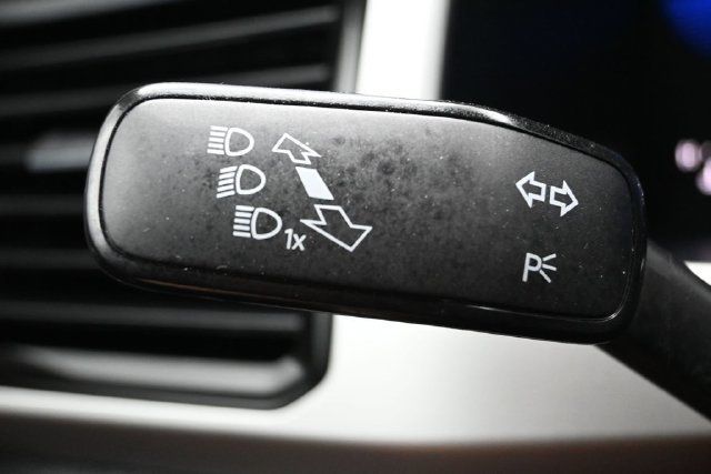 2022 Volkswagen Atlas 3.6L V6 SE w/Technology FWD - 23090219 - 19