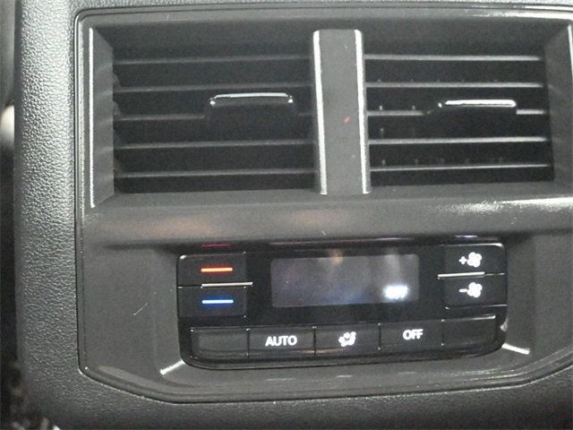 2022 Volkswagen Atlas 3.6L V6 SE w/Technology FWD - 22978597 - 16