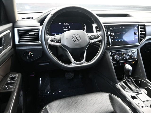 2022 Volkswagen Atlas 3.6L V6 SE w/Technology FWD - 22978597 - 19