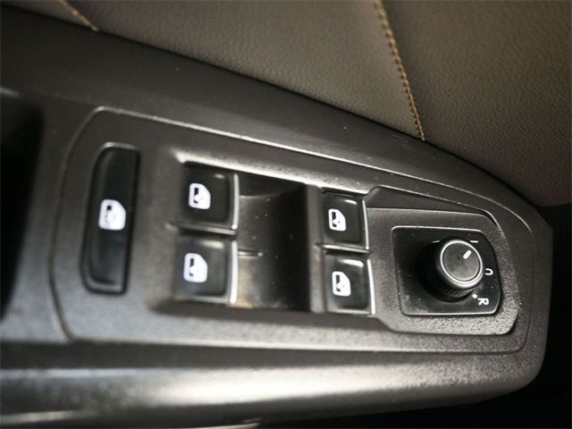 2022 Volkswagen Atlas 3.6L V6 SE w/Technology FWD - 22978597 - 29