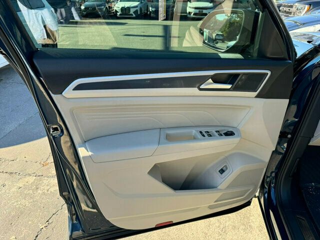 2022 Volkswagen Atlas LocalTrade/SEL/R-Line4Motion/AdaptiveCruise/2ndRowCapatins - 22635974 - 9