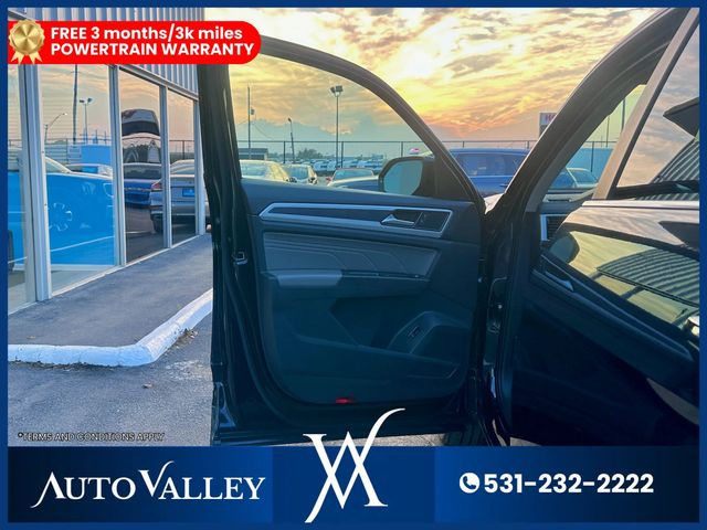 2022 Volkswagen Atlas SEL R-Line 4Motion Sport Utility 4D - 22939082 - 11