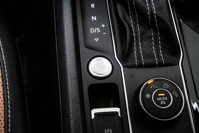 2022 Volkswagen Atlas Cross Sport 3.6L V6 SEL Premium R-Line 4MOTION - 23040381 - 21