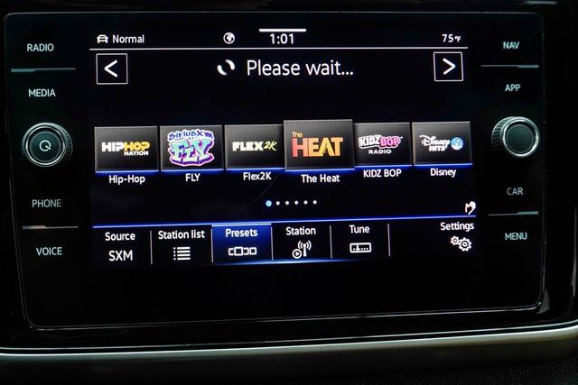 2022 Volkswagen Atlas Cross Sport 3.6L V6 SEL Premium R-Line 4MOTION - 23040381 - 26
