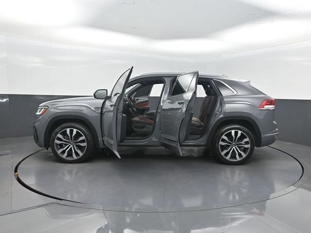 2022 Volkswagen Atlas Cross Sport 3.6L V6 SEL Premium R-Line 4MOTION - 23055047 - 32