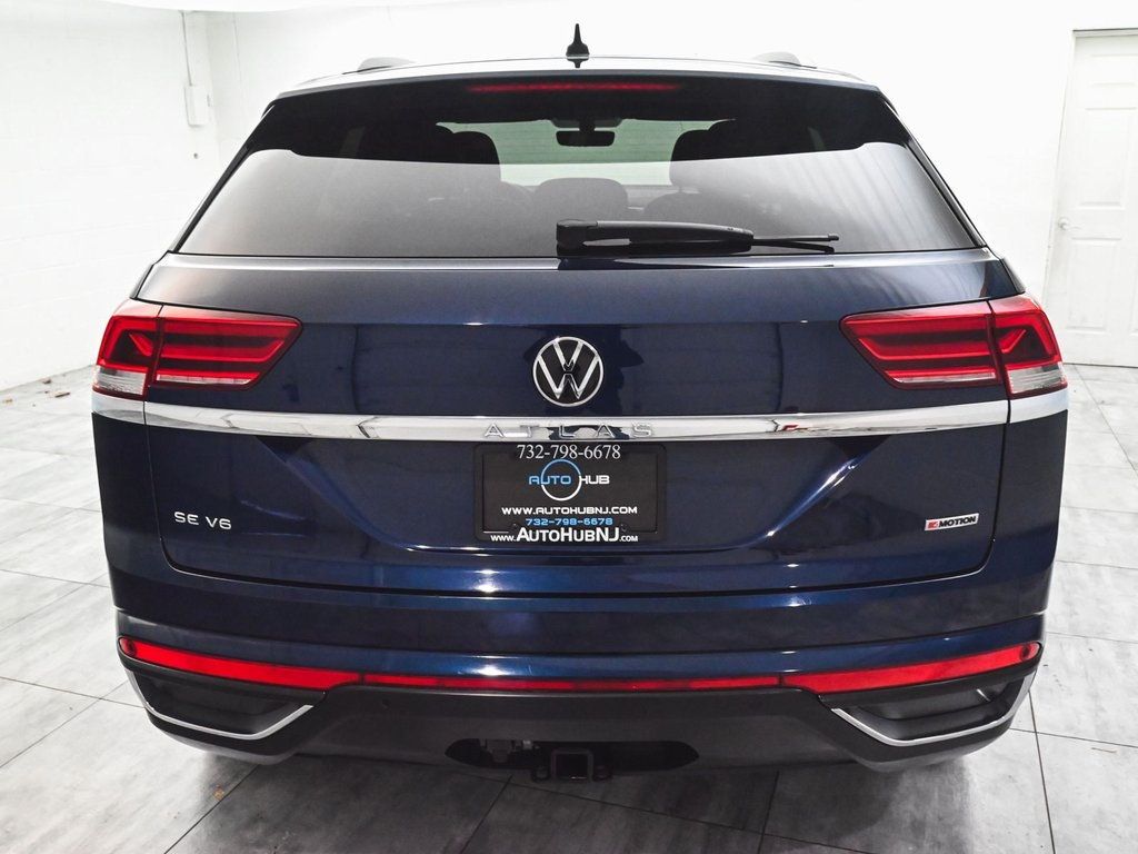 2022 Volkswagen Atlas Cross Sport V6 SE Technology photo 2