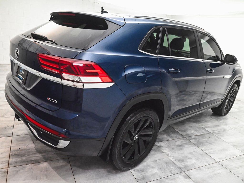 2022 Volkswagen Atlas Cross Sport V6 SE Technology photo 3