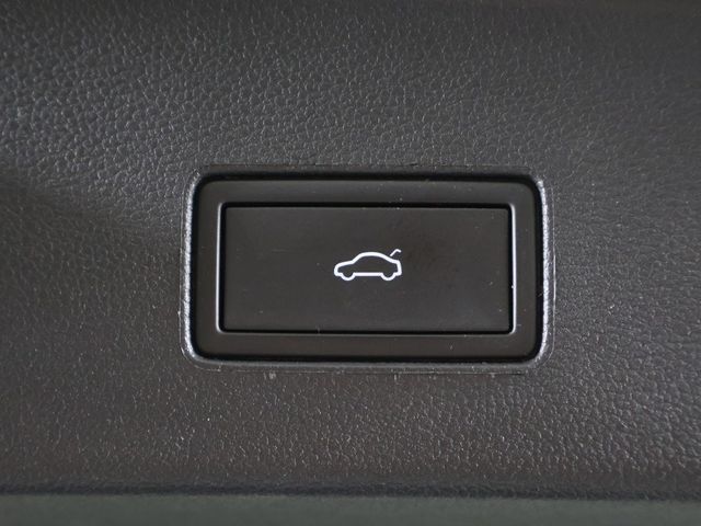 2022 Volkswagen Atlas Cross Sport 3.6L V6 SE w/Technology 4MOTION - 22982940 - 18