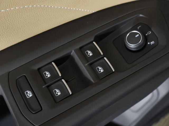 2022 Volkswagen Atlas Cross Sport 3.6L V6 SE w/Technology 4MOTION - 22982940 - 36