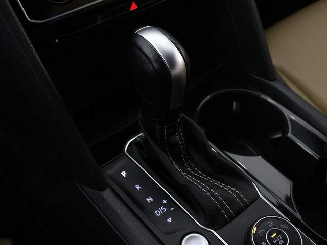 2022 Volkswagen Atlas Cross Sport 3.6L V6 SE w/Technology 4MOTION - 22982940 - 50