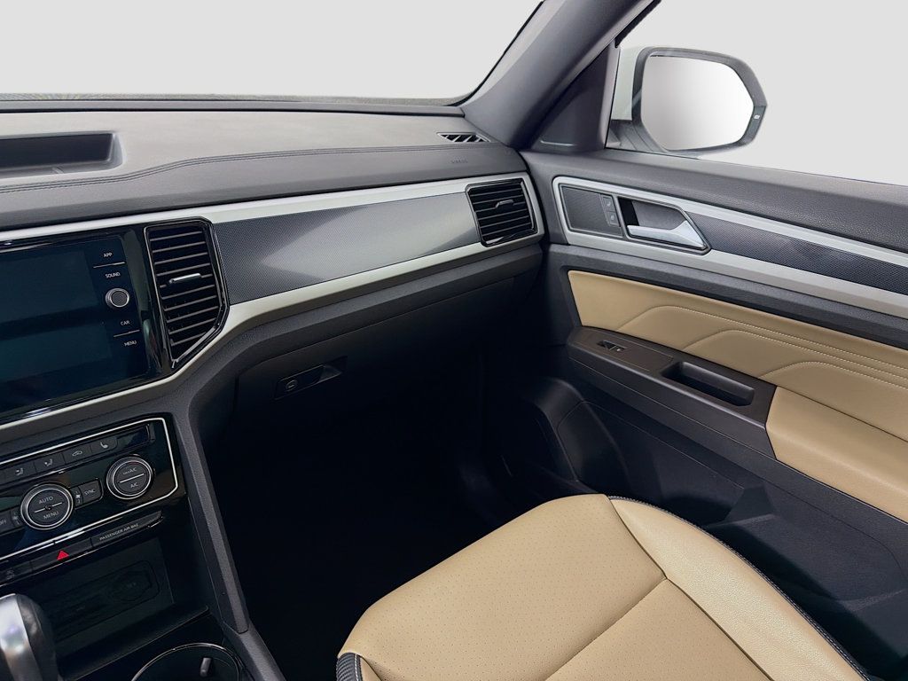 2022 Volkswagen Atlas Cross Sport 3.6L V6 SE w/Technology 4MOTION - 23007446 - 22