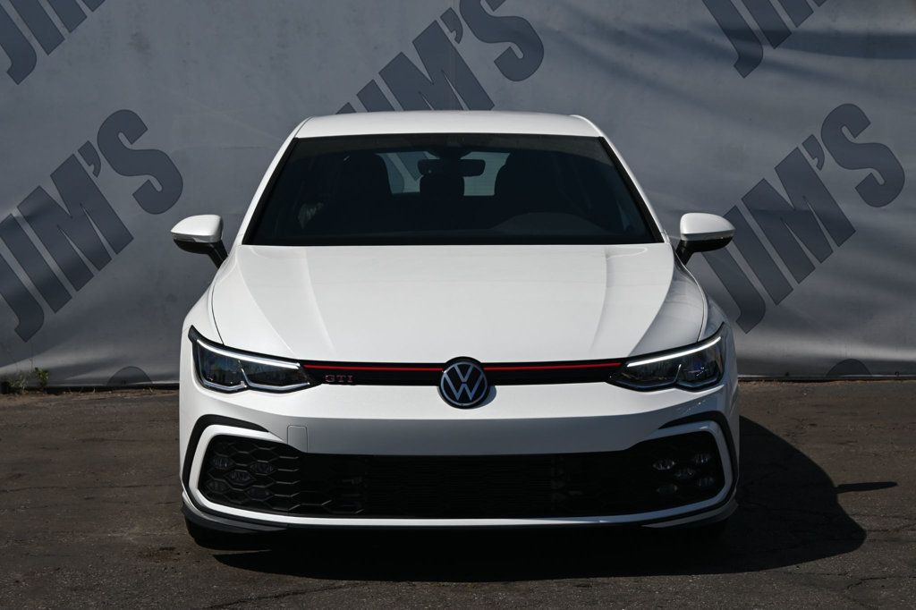 2022 Volkswagen Golf GTI 2.0 photo 2