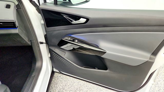 2022 Volkswagen ID.4 Pro - 22970661 - 24