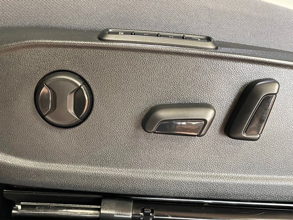 2022 Volkswagen ID.4 Pro S AWD - 22979618 - 11