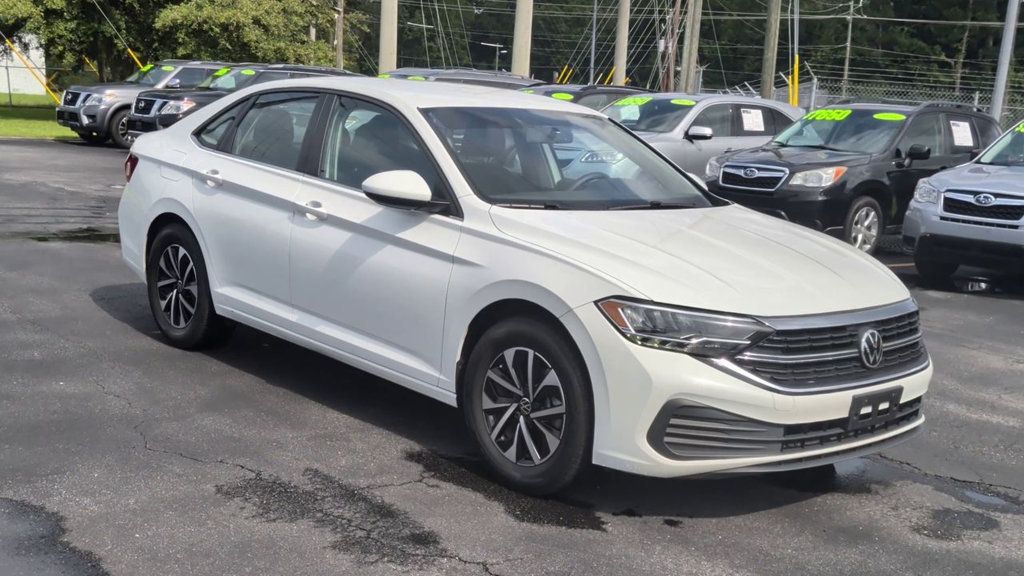 Volkswagen Jetta S Automatic photo 2