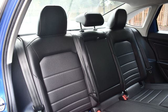 2022 Volkswagen Jetta SE Automatic - 22910561 - 32
