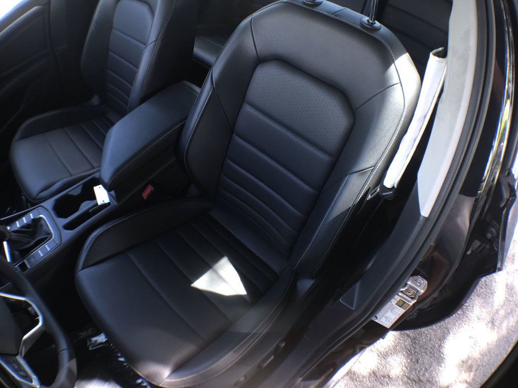2022 Volkswagen Jetta SE photo 5