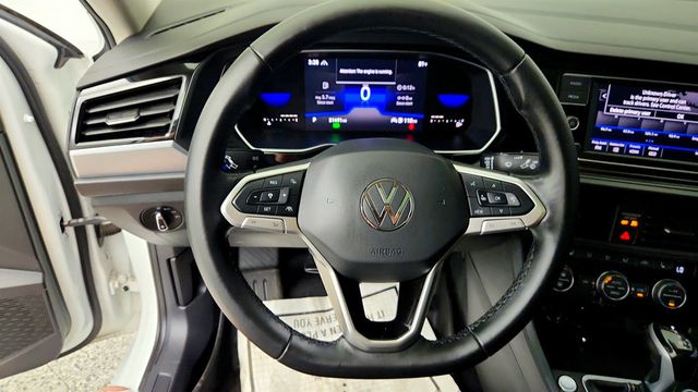 2022 Volkswagen Jetta SE Automatic w/ Panoramic Sunroof & HomeLink Mirror - 23063233 - 13