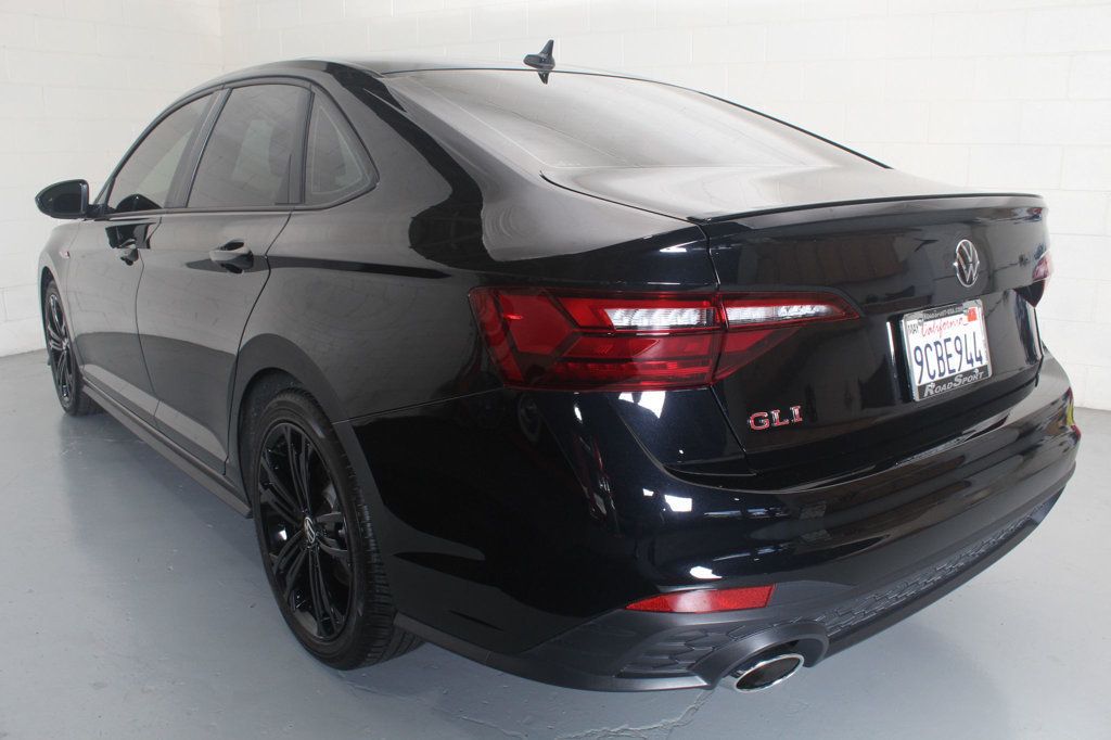 2022 Volkswagen Jetta GLI 2.0T Autobahn photo 10