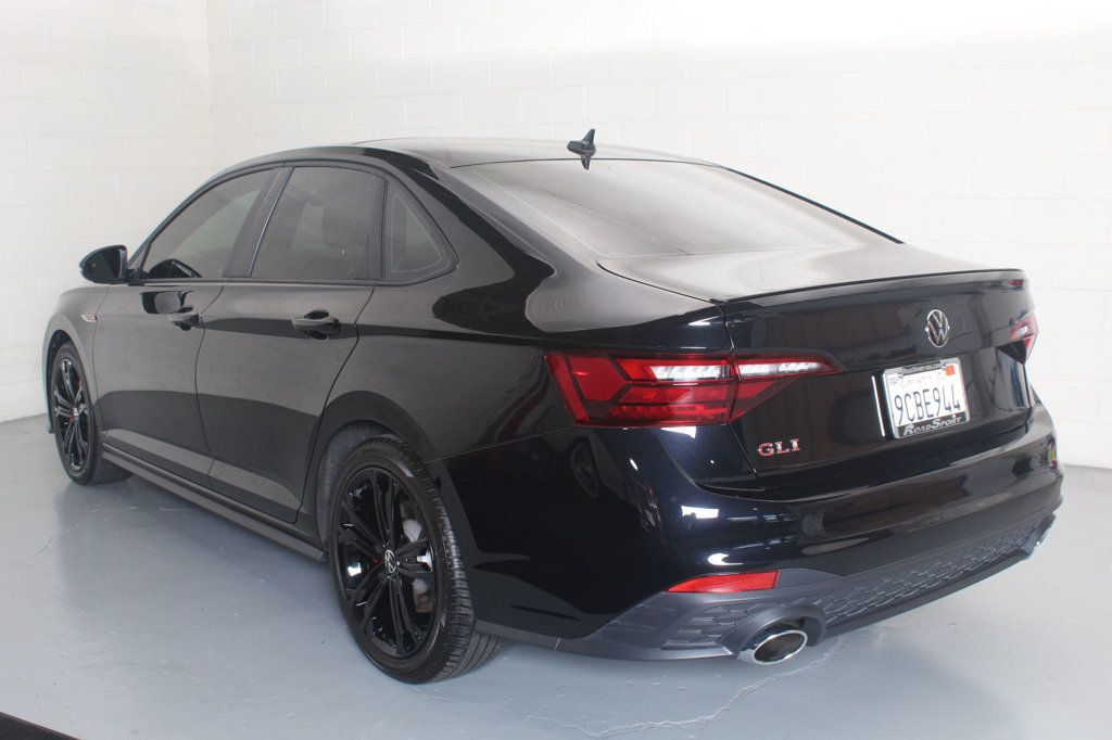 2022 Volkswagen Jetta GLI 2.0T Autobahn photo 2