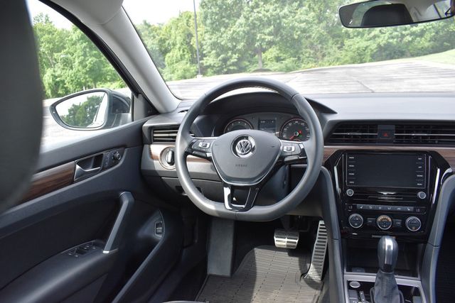 2022 Volkswagen Passat 2.0T Limited Edition Automatic - 23066152 - 19
