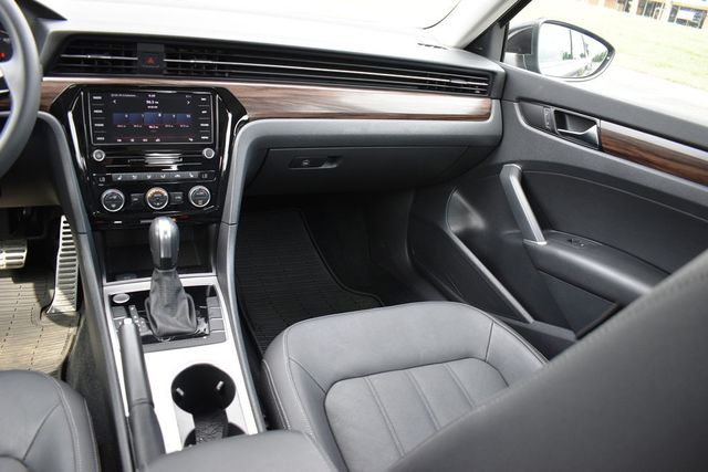 2022 Volkswagen Passat 2.0T Limited Edition Automatic - 23066152 - 20