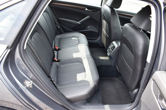 2022 Volkswagen Passat 2.0T Limited Edition Automatic - 23066152 - 38