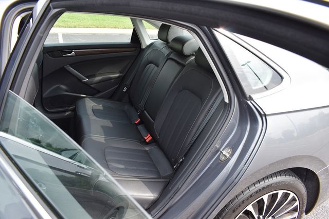 2022 Volkswagen Passat 2.0T Limited Edition Automatic - 23066152 - 5