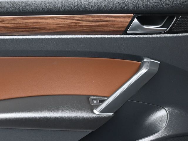 2022 Volkswagen Passat 2.0T Limited Edition Automatic - 22996008 - 9