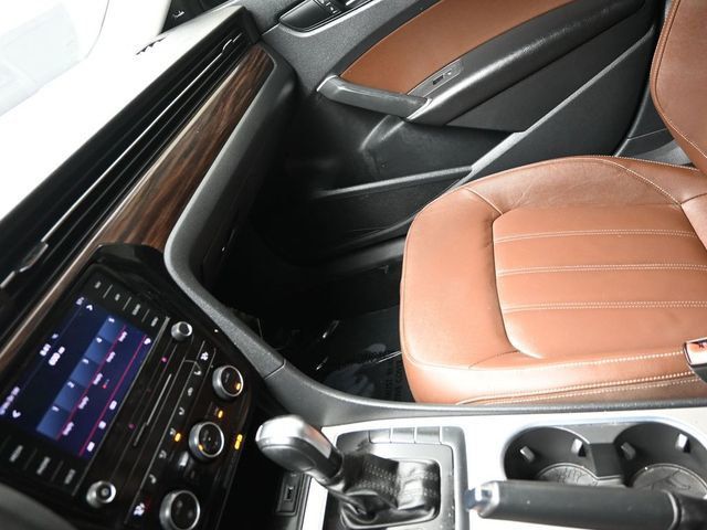 2022 Volkswagen Passat 2.0T Limited Edition Automatic - 22996008 - 16
