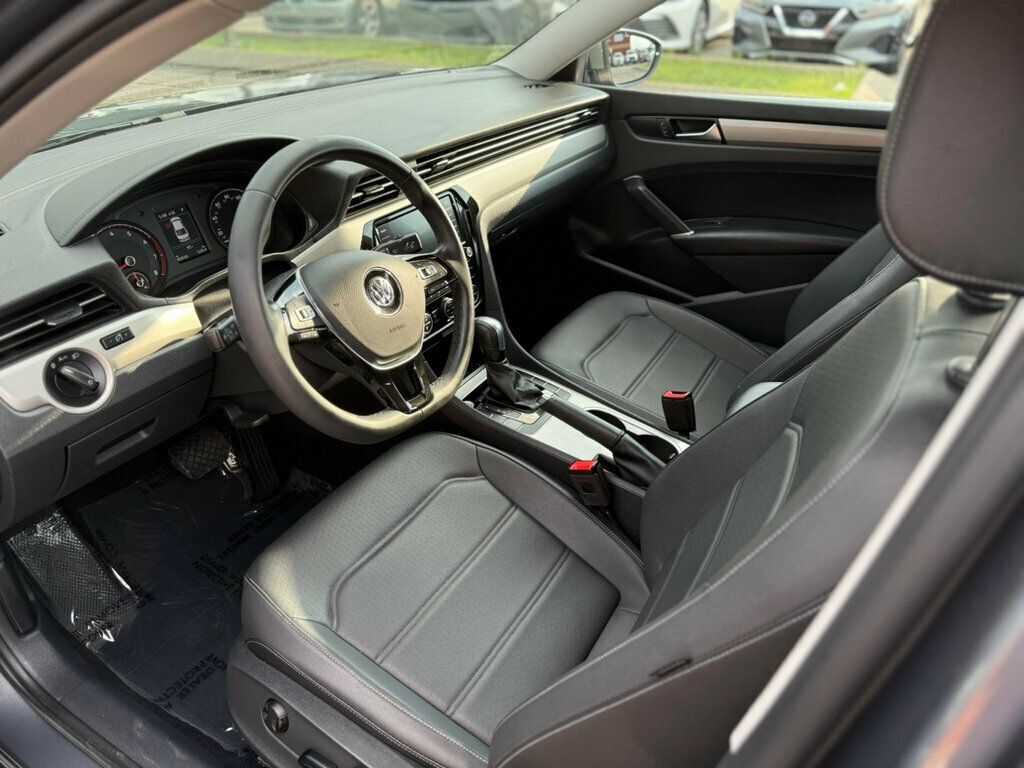 2022 Volkswagen Passat SE photo 11