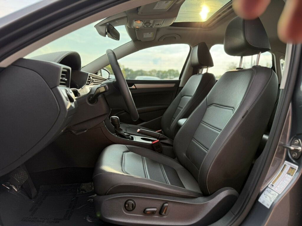 2022 Volkswagen Passat SE photo 12