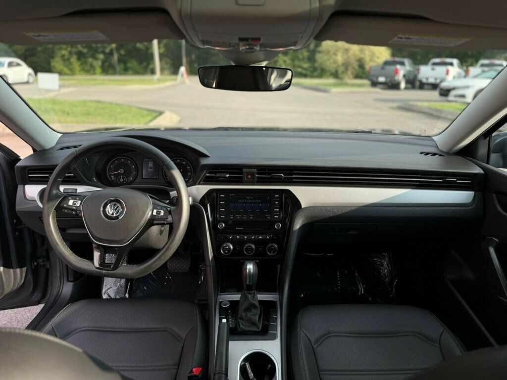2022 Volkswagen Passat SE photo 14
