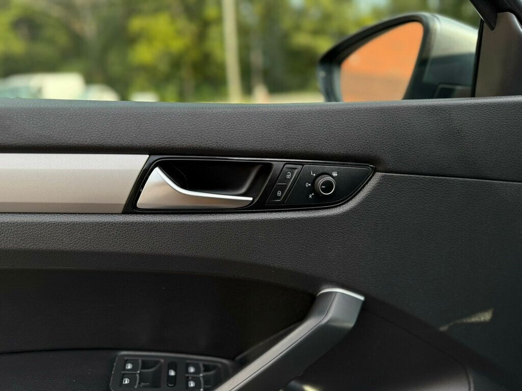 2022 Volkswagen Passat SE photo 18