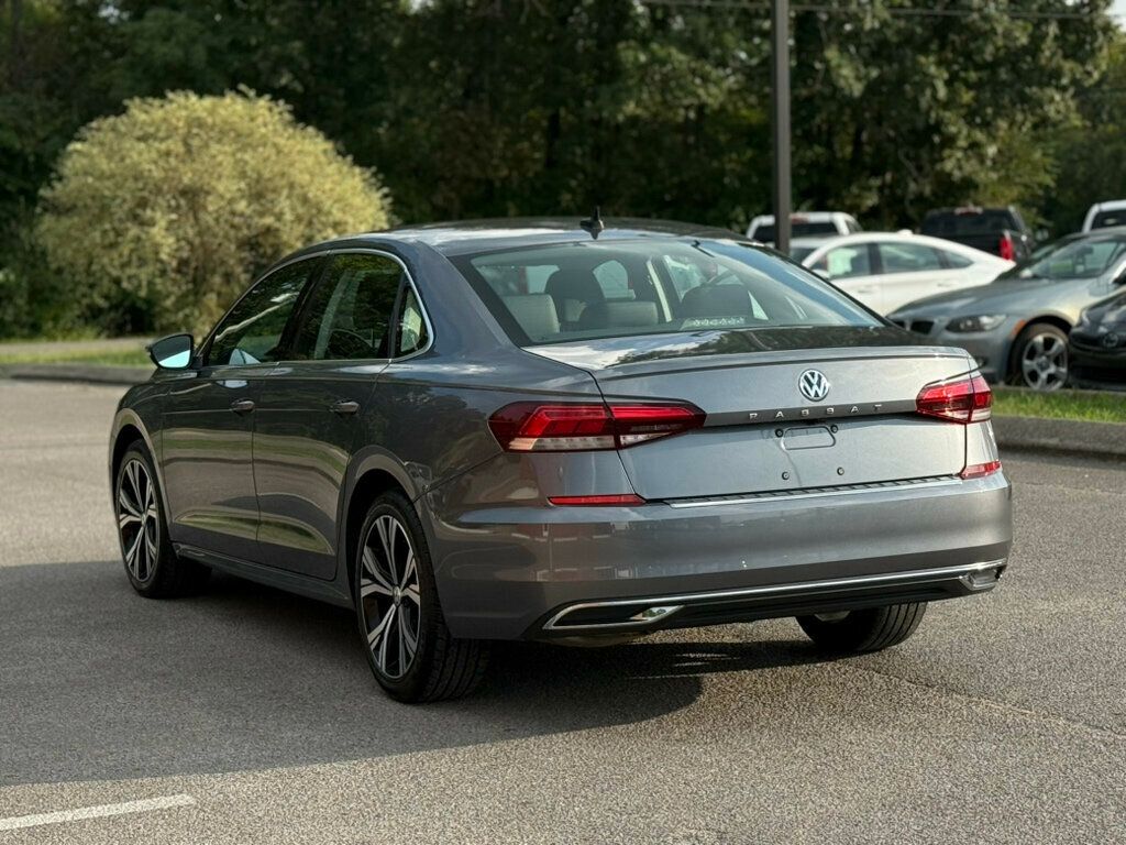 2022 Volkswagen Passat SE photo 4